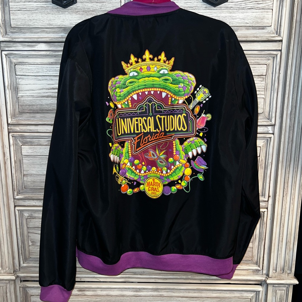 Universal 2022 Mardi Gras jacket size Large